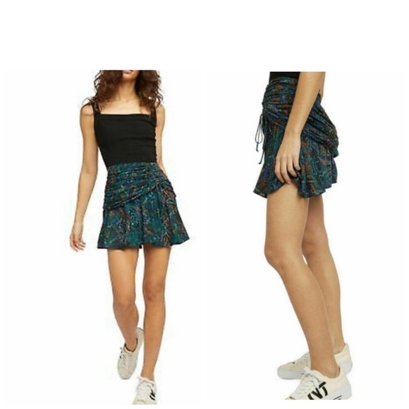 Free People Saturday Sun Mini Skirt Who is She
Combo 10 - Picture 4 of 16